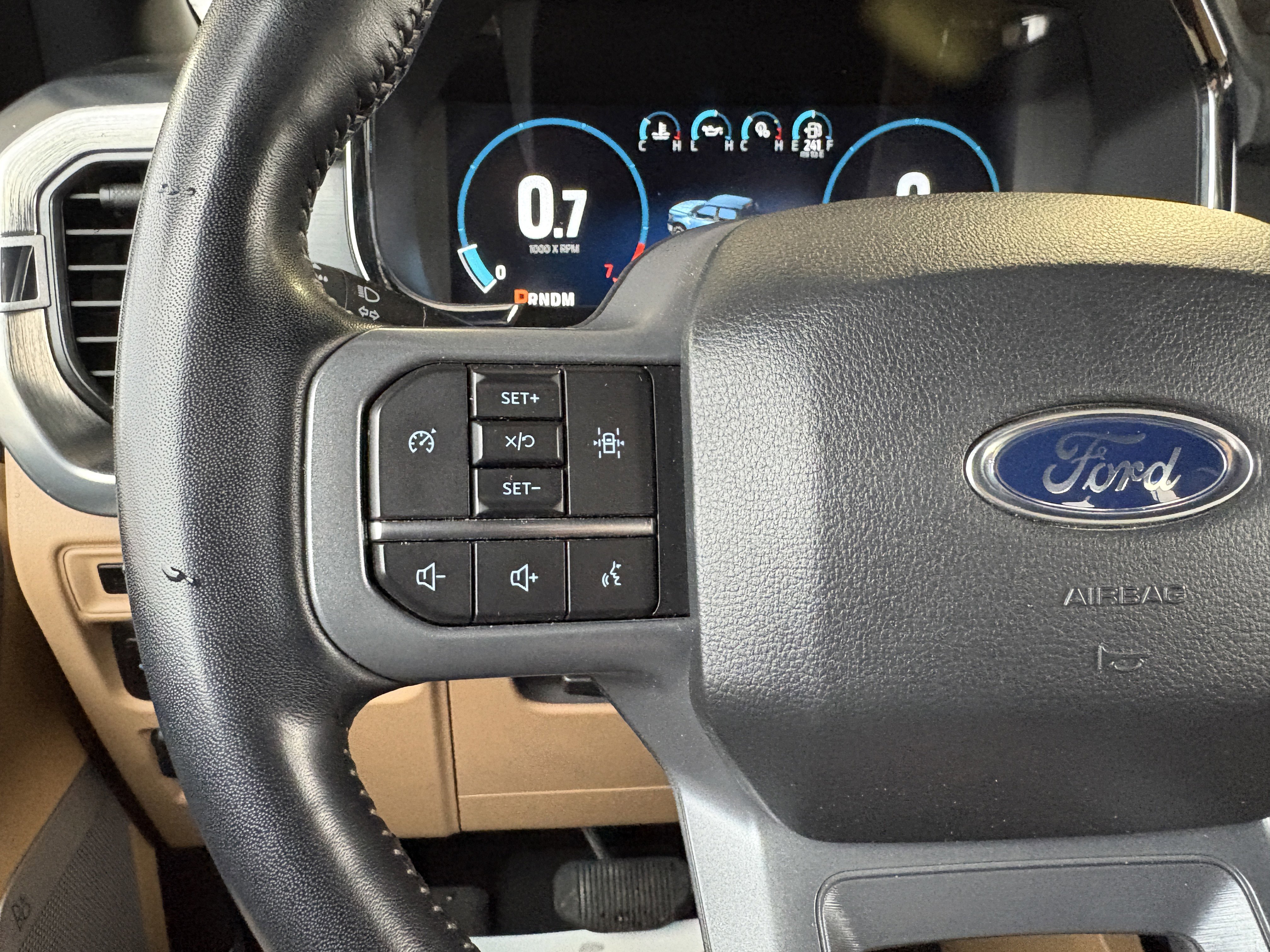 Used 2023 Ford F150 Lariat image 17