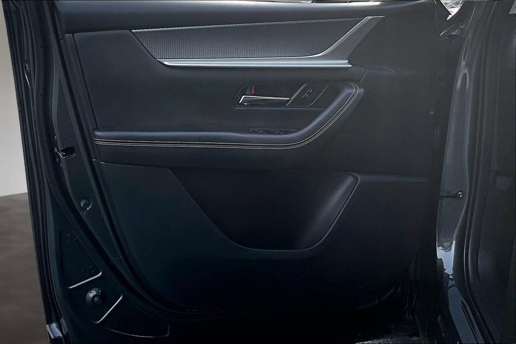 Certified 2025 MAZDA CX-90 Plug-In Hybrid w/Premium Sport image 23