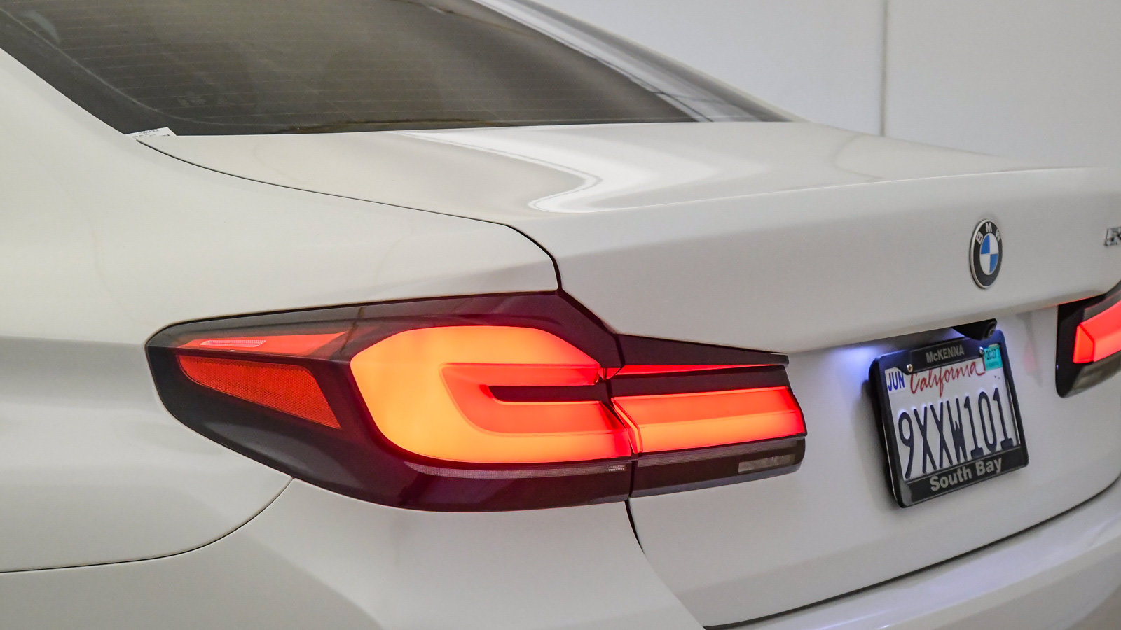 Used 2023 BMW 530i w/ Convenience Package RWD image 12