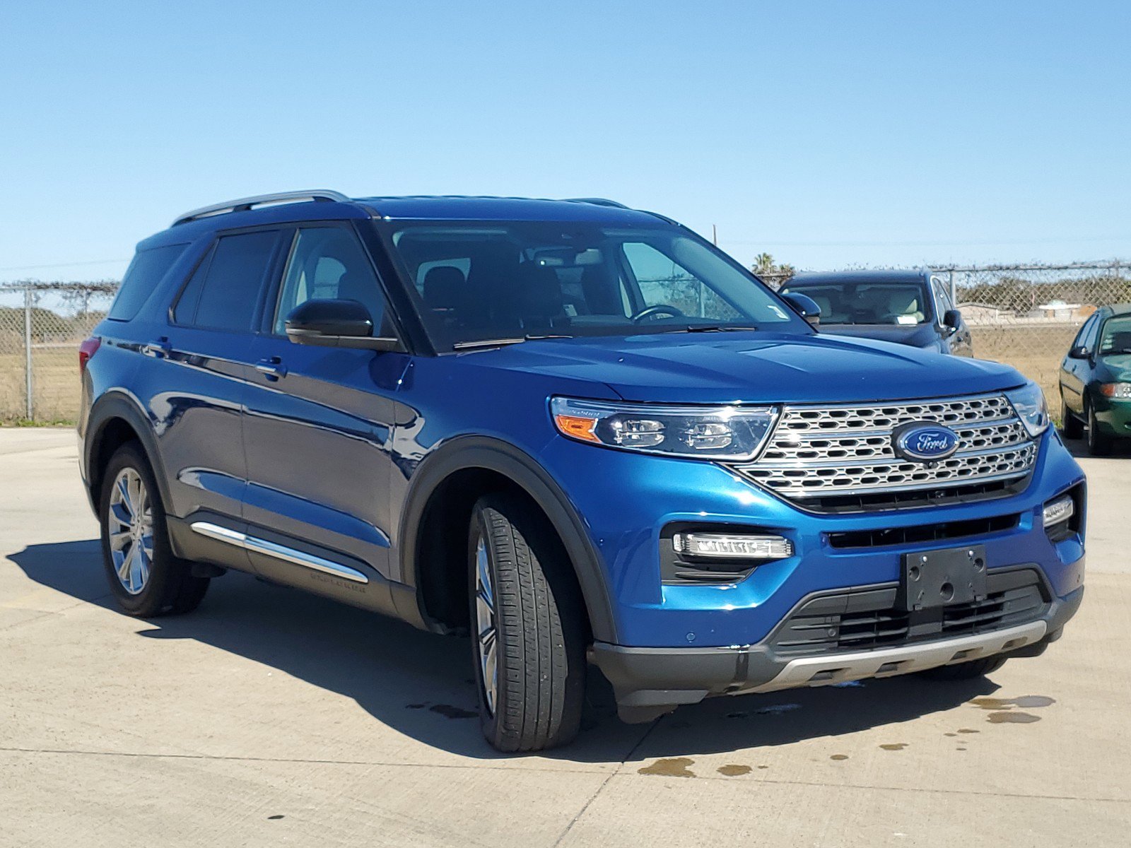 Used 2021 Ford Explorer Limited image 3
