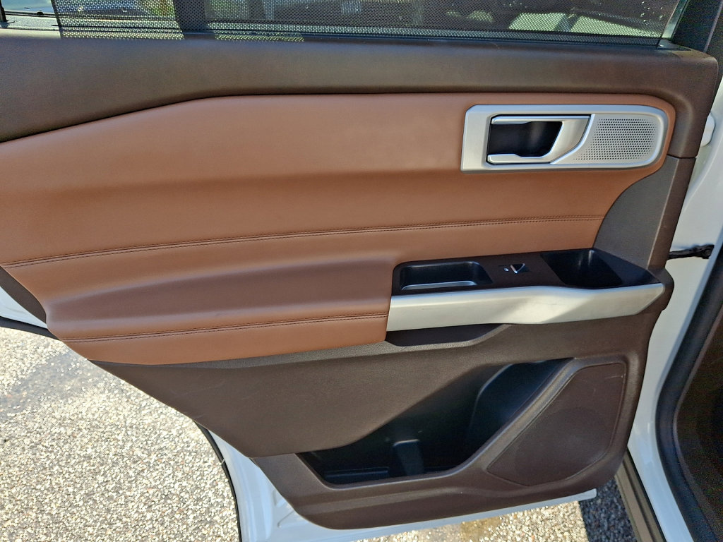 Used 2021 Ford Explorer King Ranch w/ Premium Technology Package AWD/4WD image 19