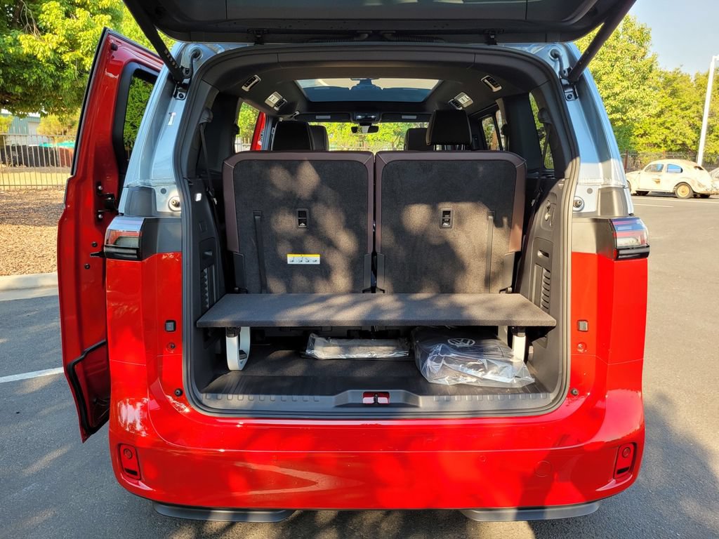 New 2025 Volkswagen ID. Buzz Pro S Plus RWD image 27