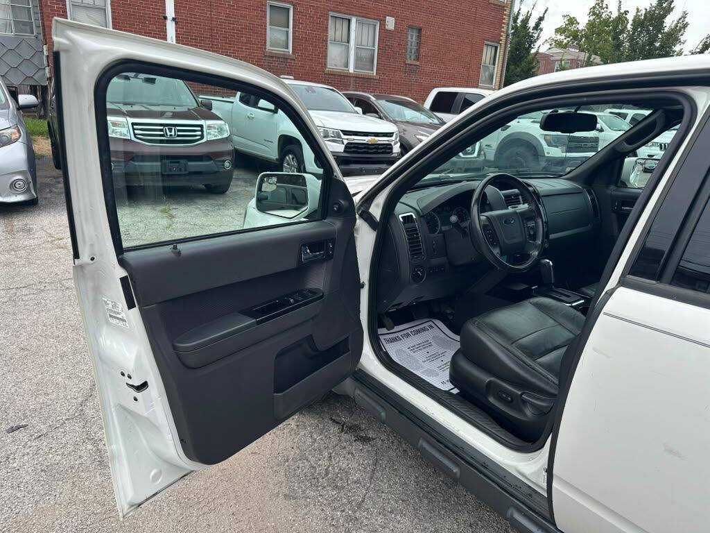 Used 2012 Ford Escape Limited FWD image 9