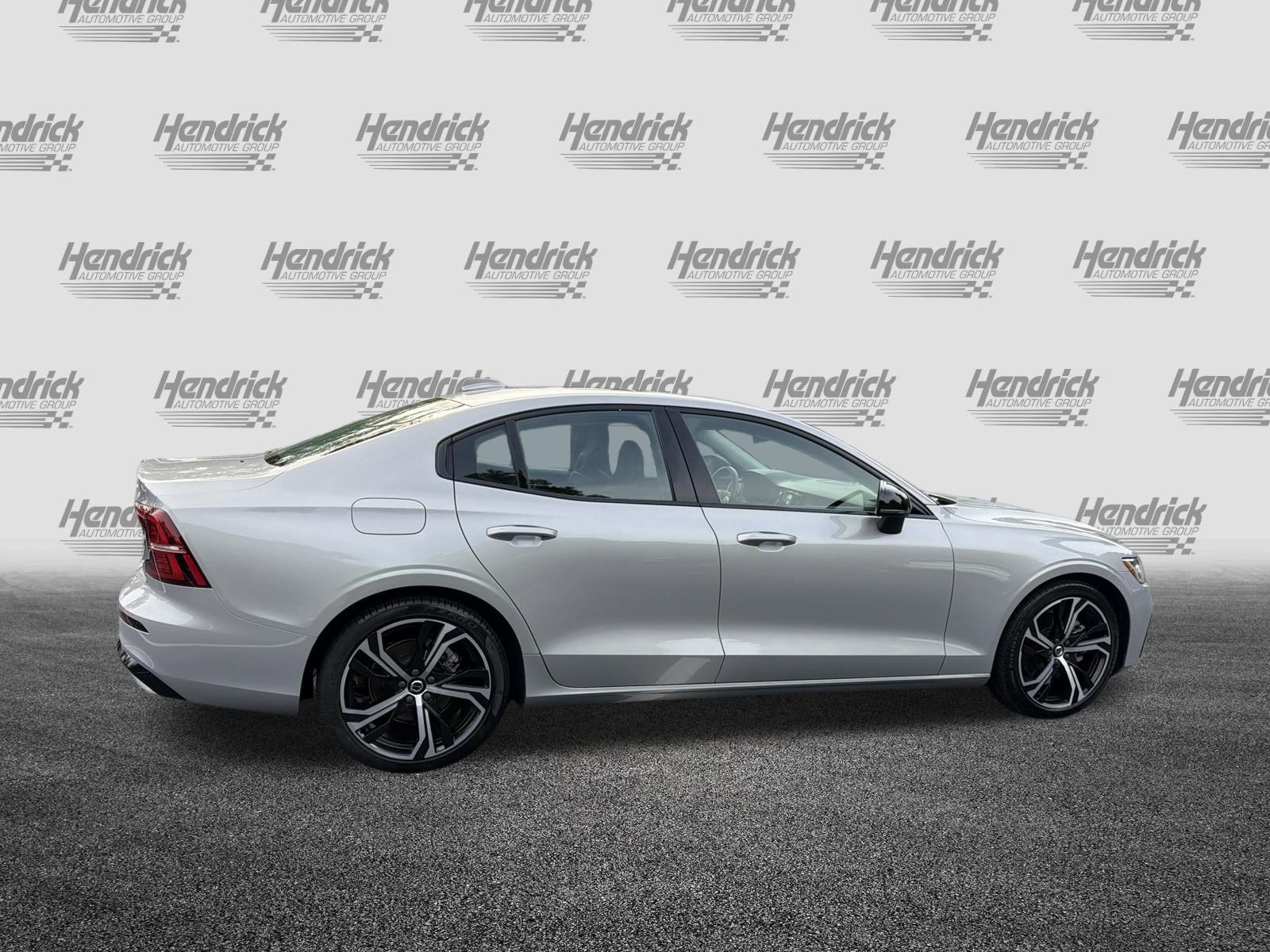 Certified 2024 Volvo S60 B5 Core AWD/4WD image 11