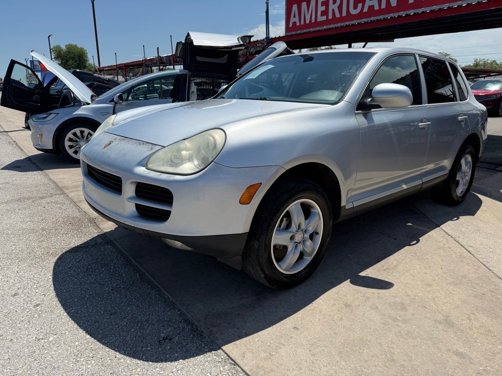 Used 2004 Porsche Cayenne S image 4