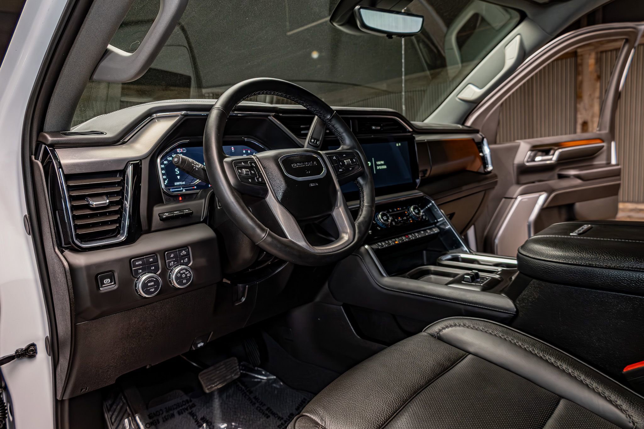 Used 2025 GMC Sierra 3500 Denali w/ Denali Reserve Package image 16