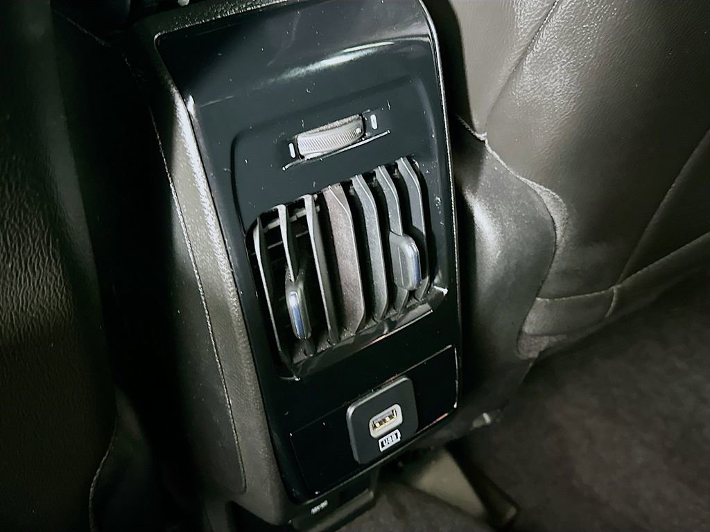 Used 2025 Jeep Compass Limited AWD/4WD image 34