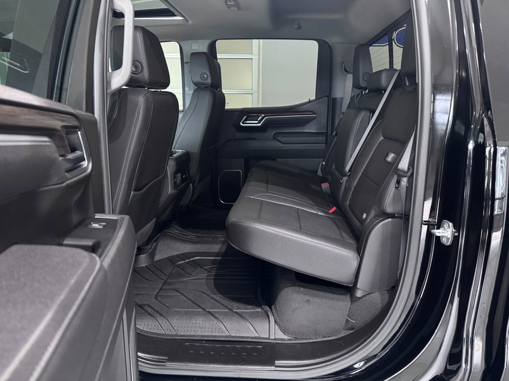 Certified 2025 Chevrolet Silverado 1500 RST w/ Convenience Package II AWD/4WD image 13