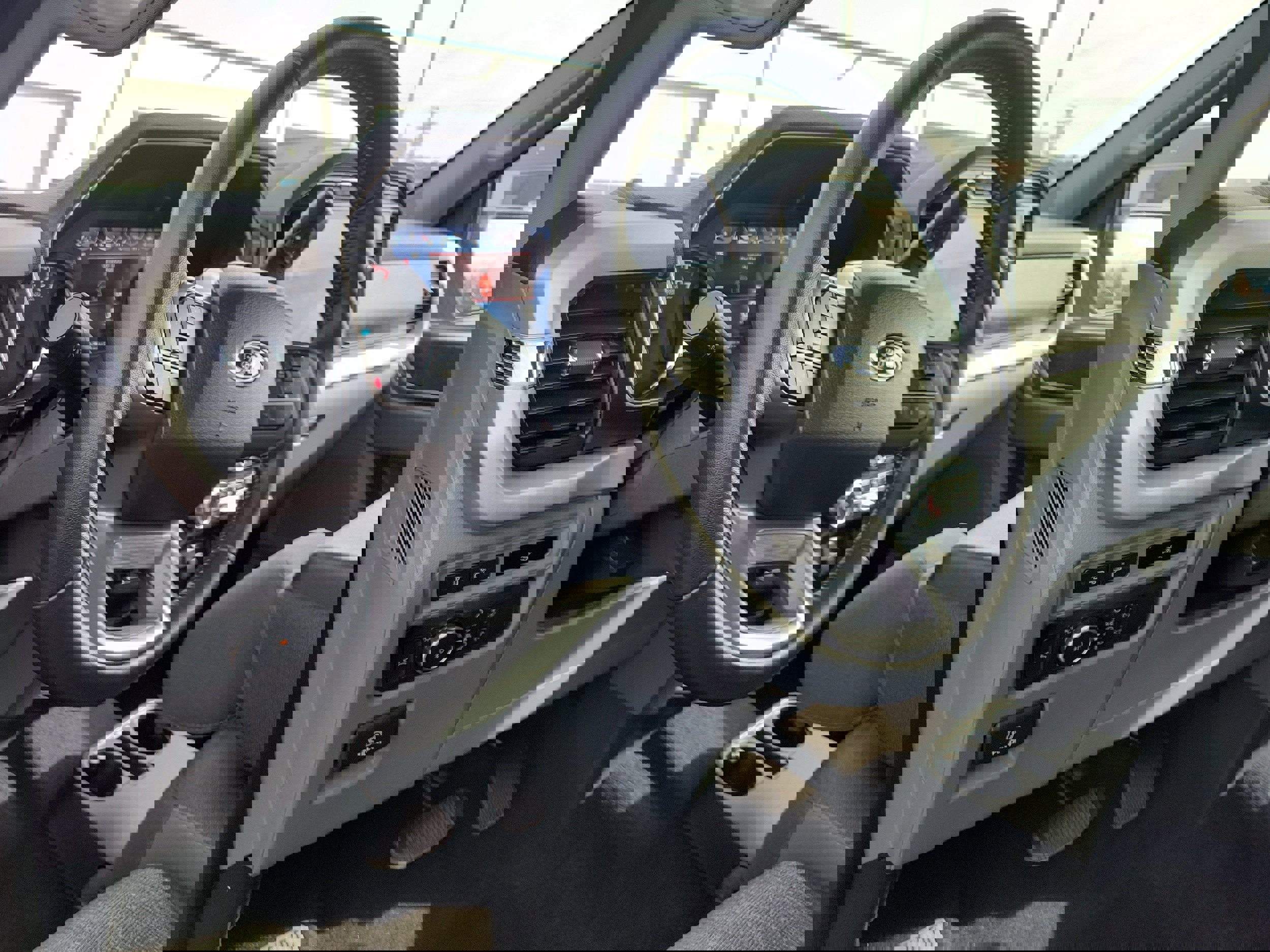 Used 2022 Ford F150 XLT w/ Equipment Group 302A High image 20