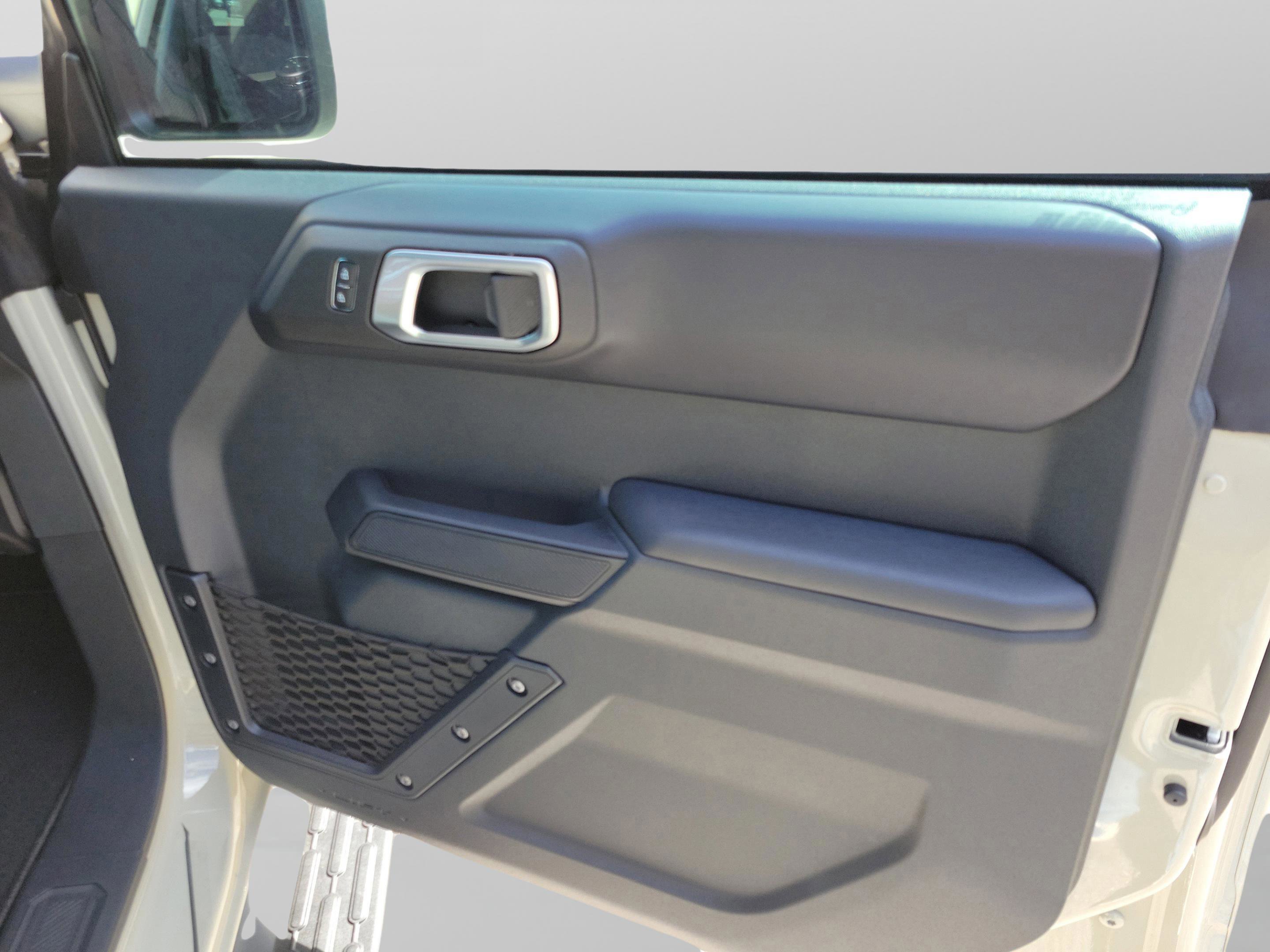 New 2025 Ford Bronco Outer Banks image 6