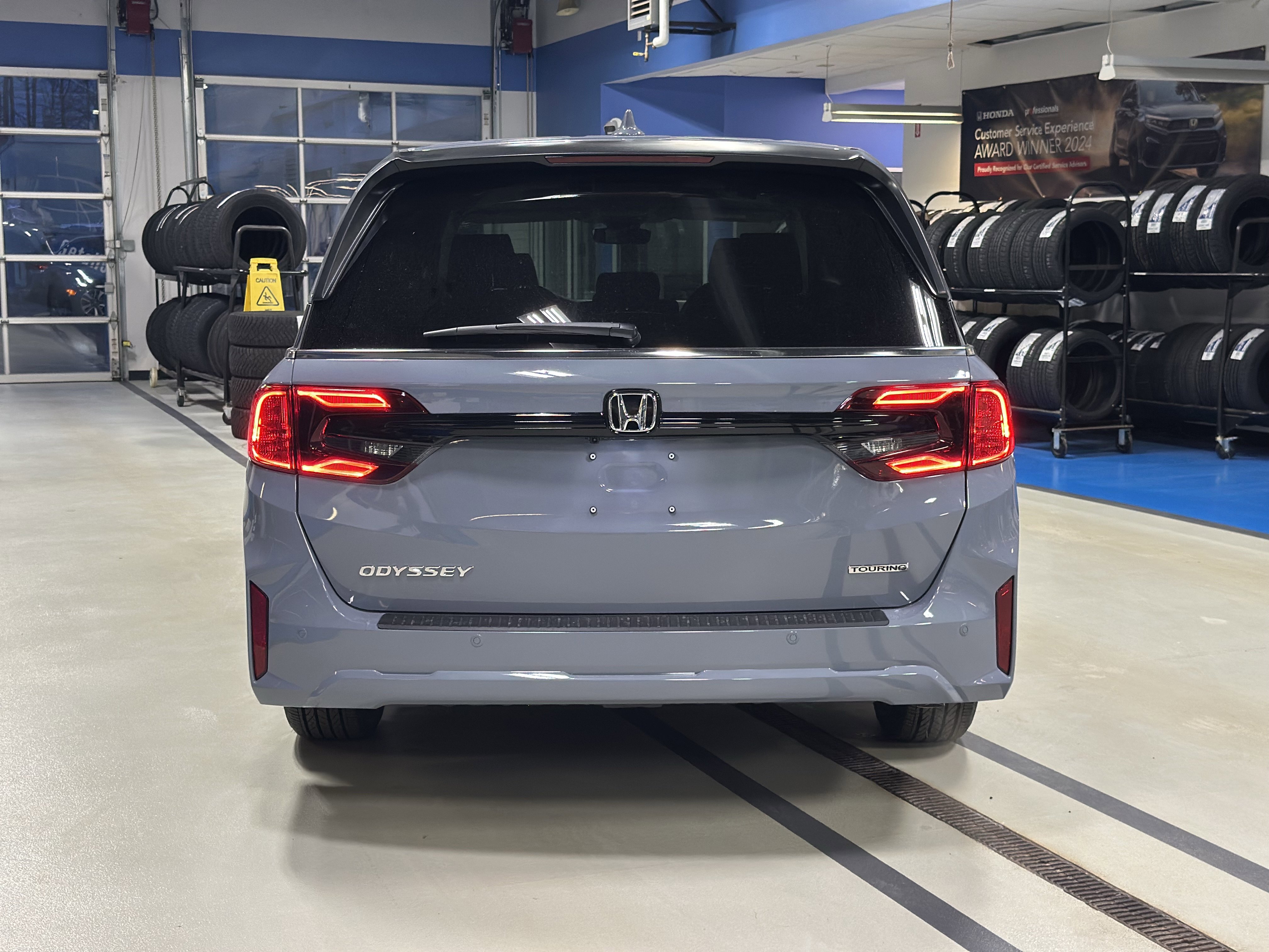 New 2026 Honda Odyssey Touring image 5