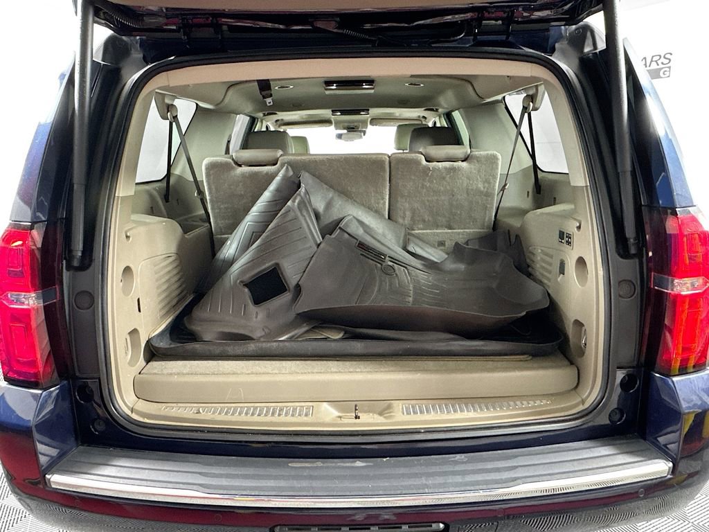 Used 2020 Chevrolet Suburban Premier AWD/4WD image 29