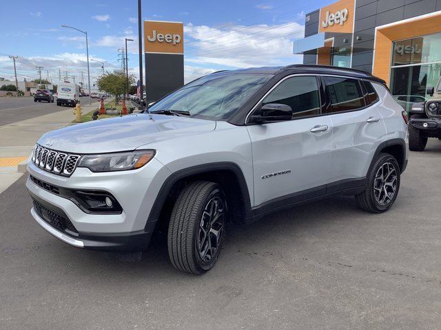 New 2026 Jeep Compass Limited image 5