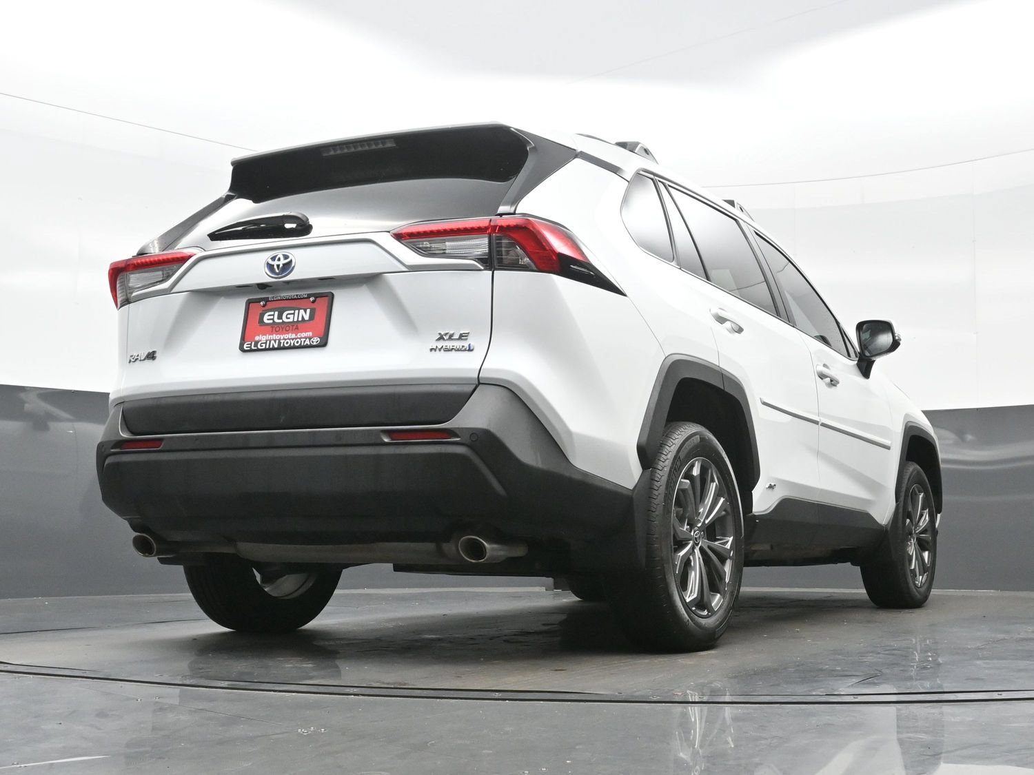 Used 2024 Toyota RAV4 XLE Premium w/ Weather Package AWD/4WD image 32