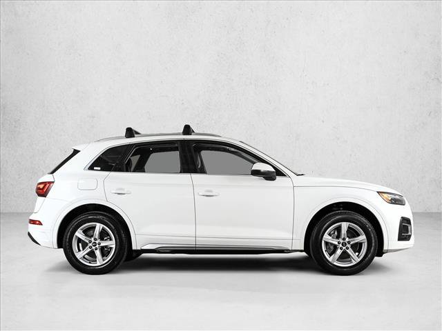 Used 2023 Audi Q5 2.0T Premium w/ Convenience Package image 4