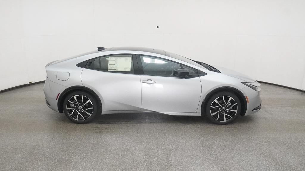 New 2026 Toyota Prius Plug-In Hybrid FWD image 33