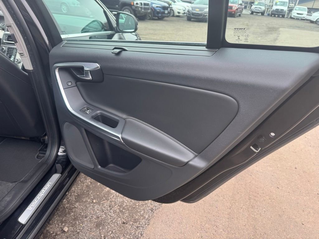 Used 2017 Volvo S60 T5 Inscription w/ Convenience Package image 23
