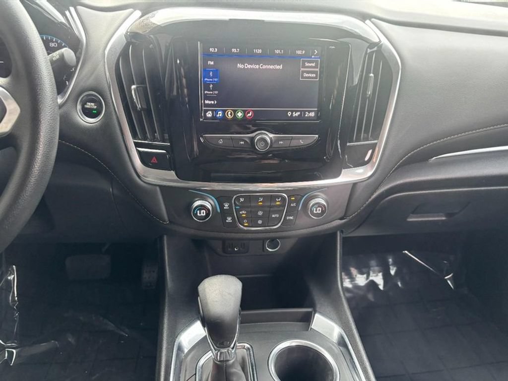 Used 2021 Chevrolet Traverse LS AWD/4WD image 16