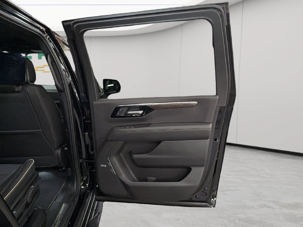 New 2026 Chevrolet Suburban Premier AWD/4WD image 44