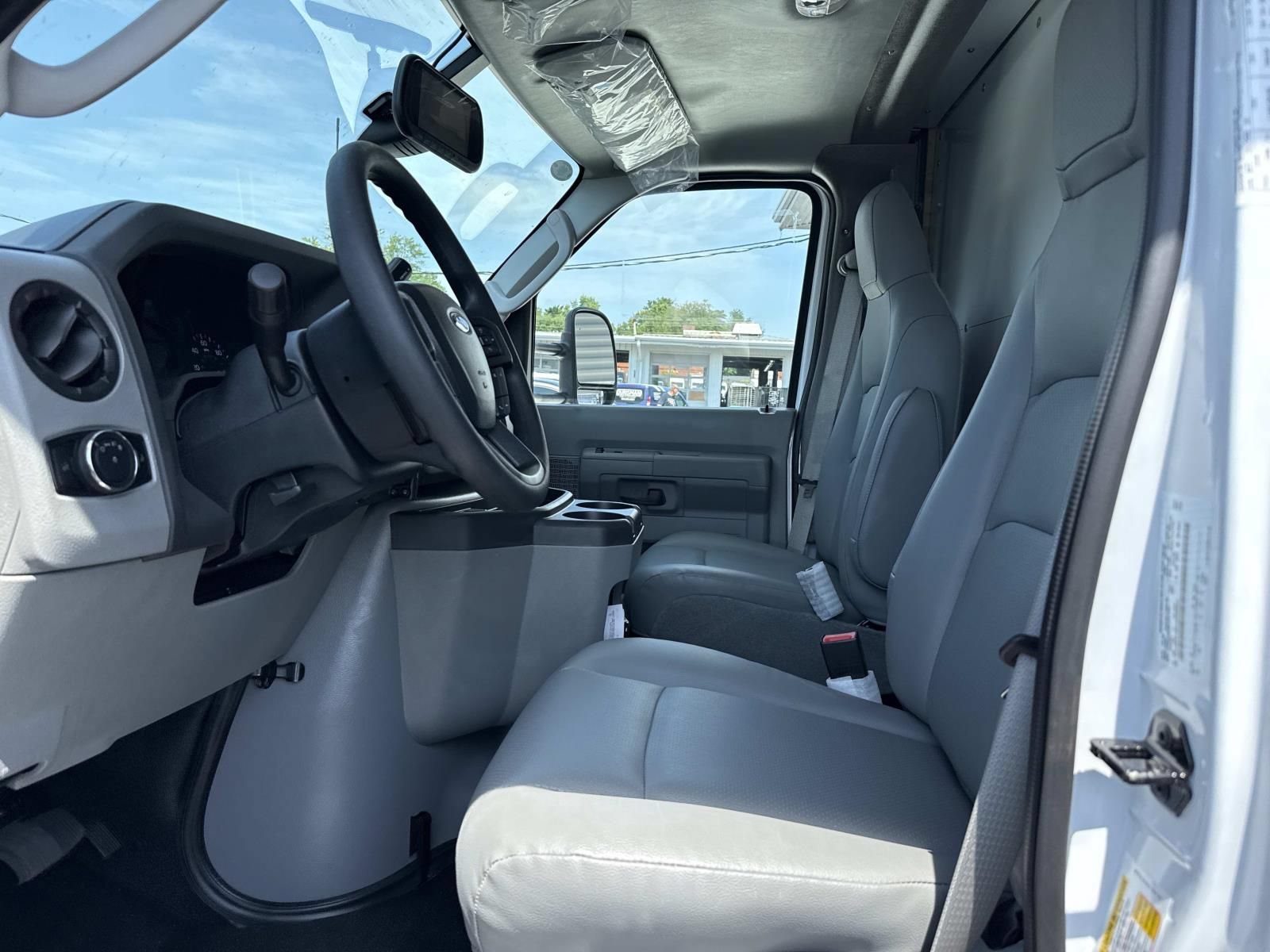 New 2027 Ford E-450 and Econoline 450 Super Duty w/ Power Equipment Group RWD image 10