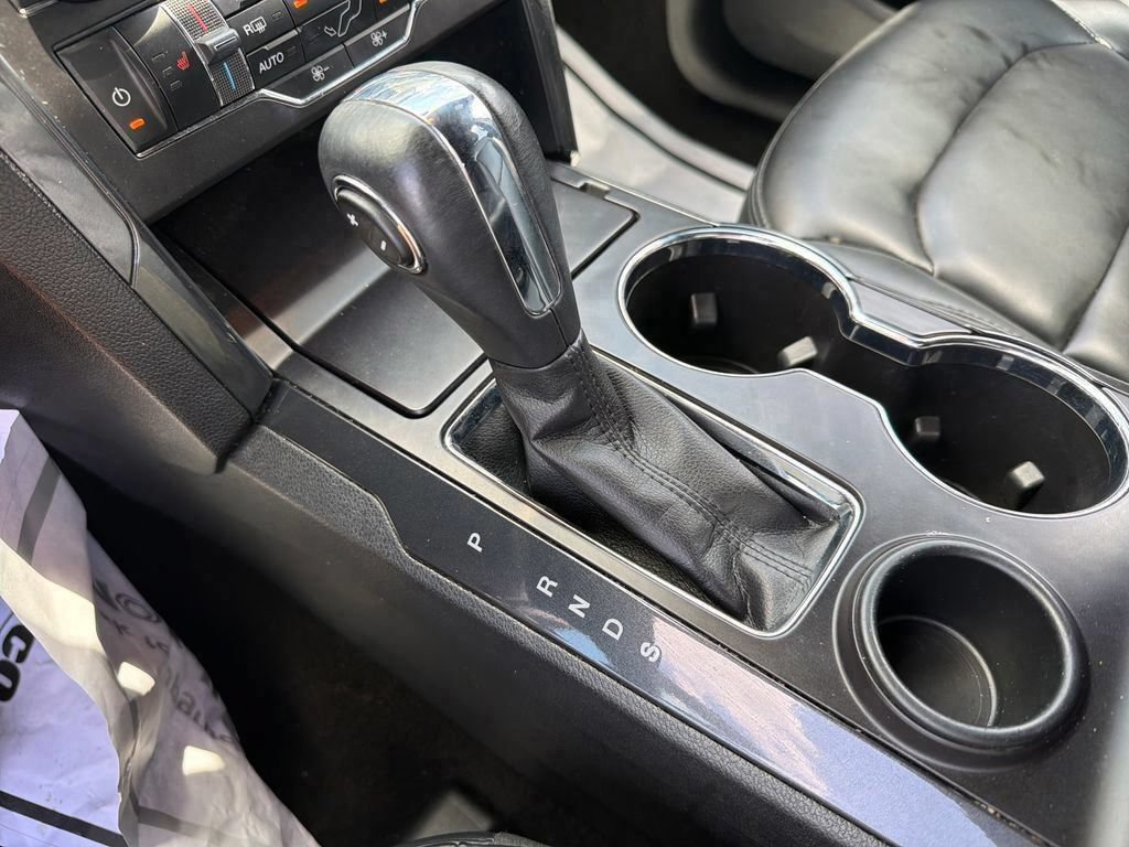 Used 2019 Ford Explorer XLT w/ Equipment Group 202A FWD image 30