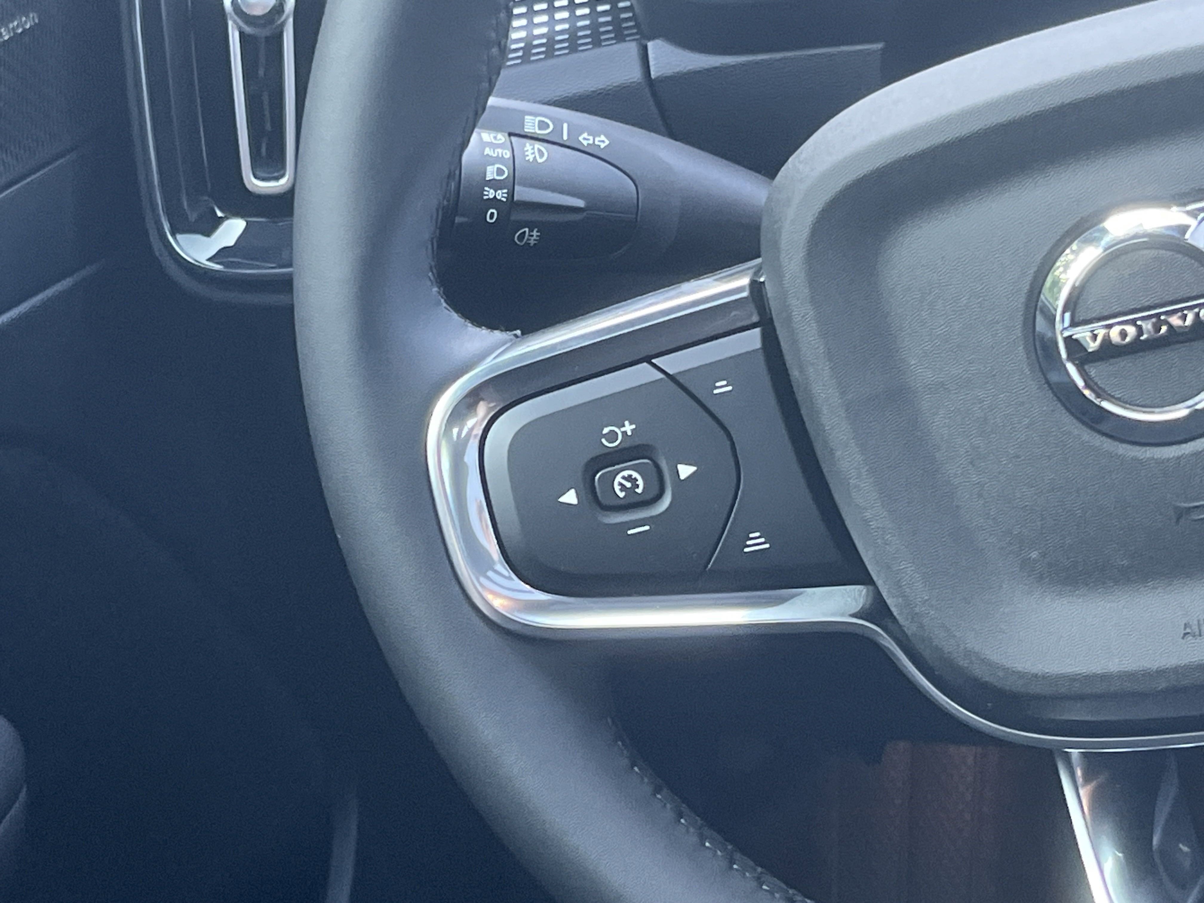 Used 2026 Volvo XC40 B5 Ultra w/ Protection Package Premier image 20