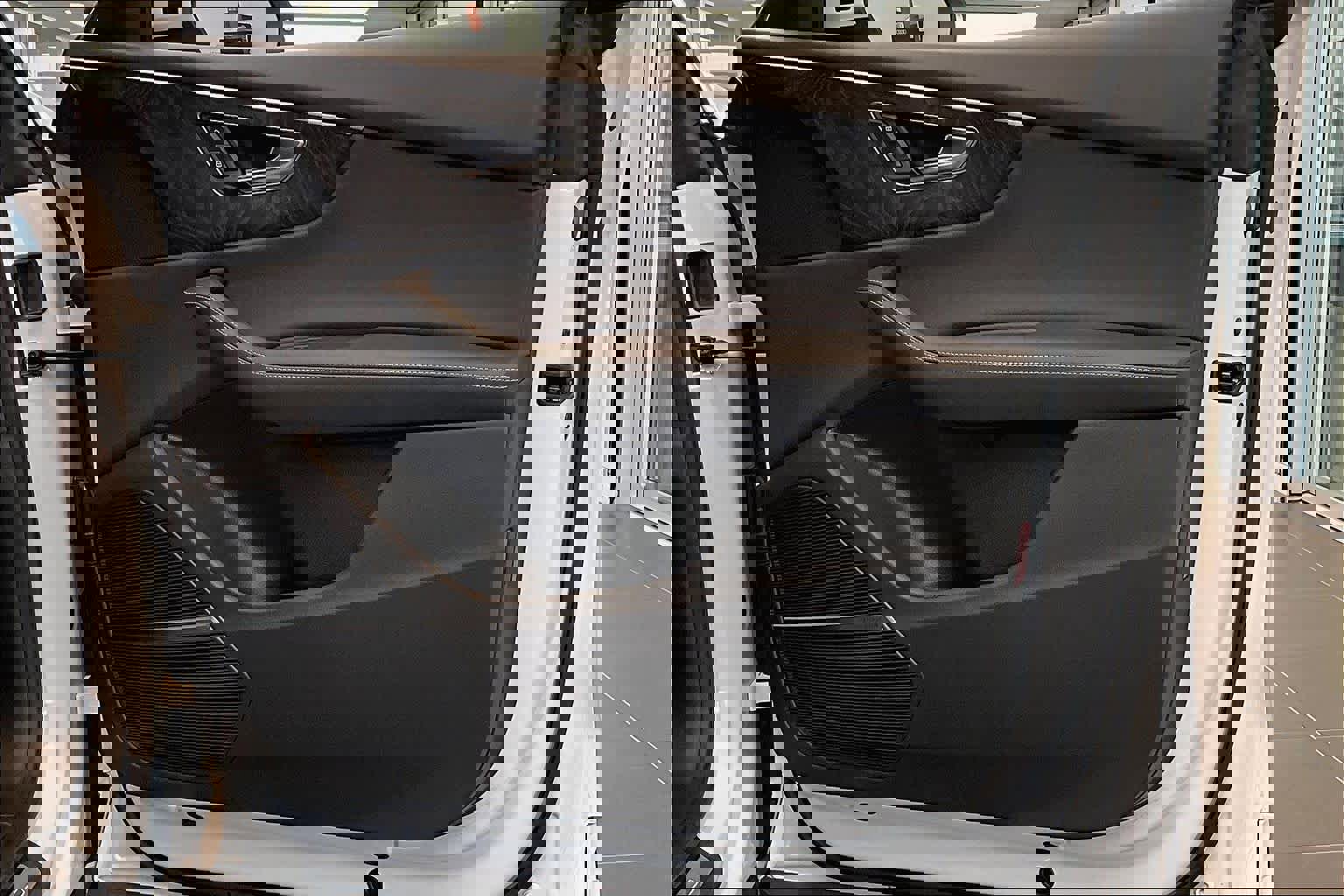 Used 2023 Audi Q8 Premium Plus w/ Premium Plus Package image 23