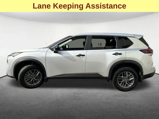 Used 2025 Nissan Rogue S image 6
