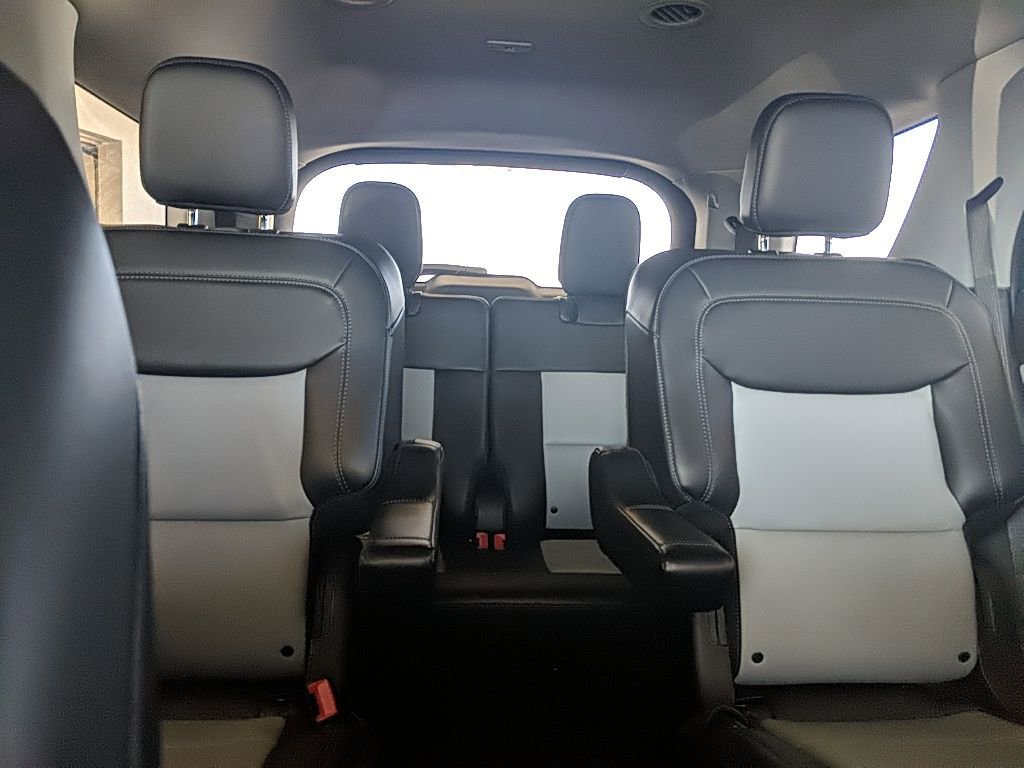 Used 2024 Ford Explorer XLT w/ Equipment Group 202A image 30