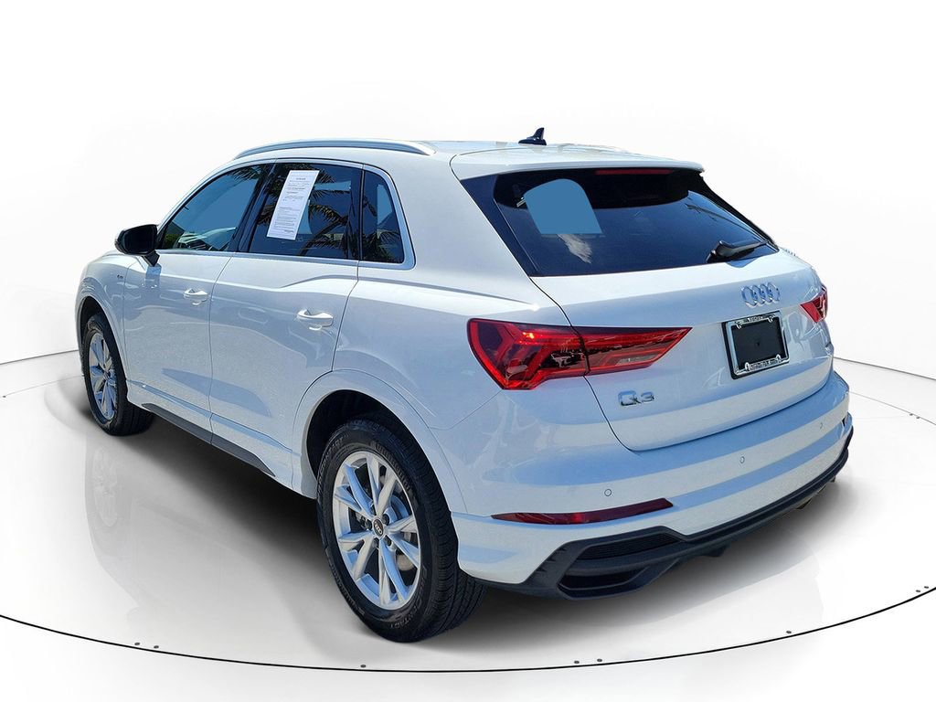 Used 2025 Audi Q3 2.0T Premium w/ Convenience Package AWD/4WD image 3