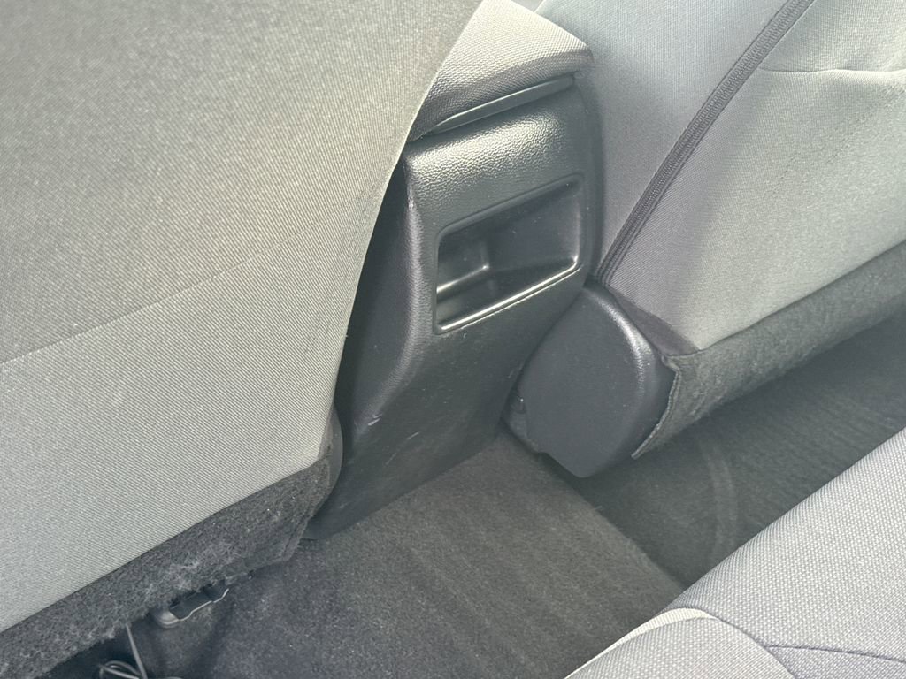 Used 2020 Toyota Corolla LE FWD image 32