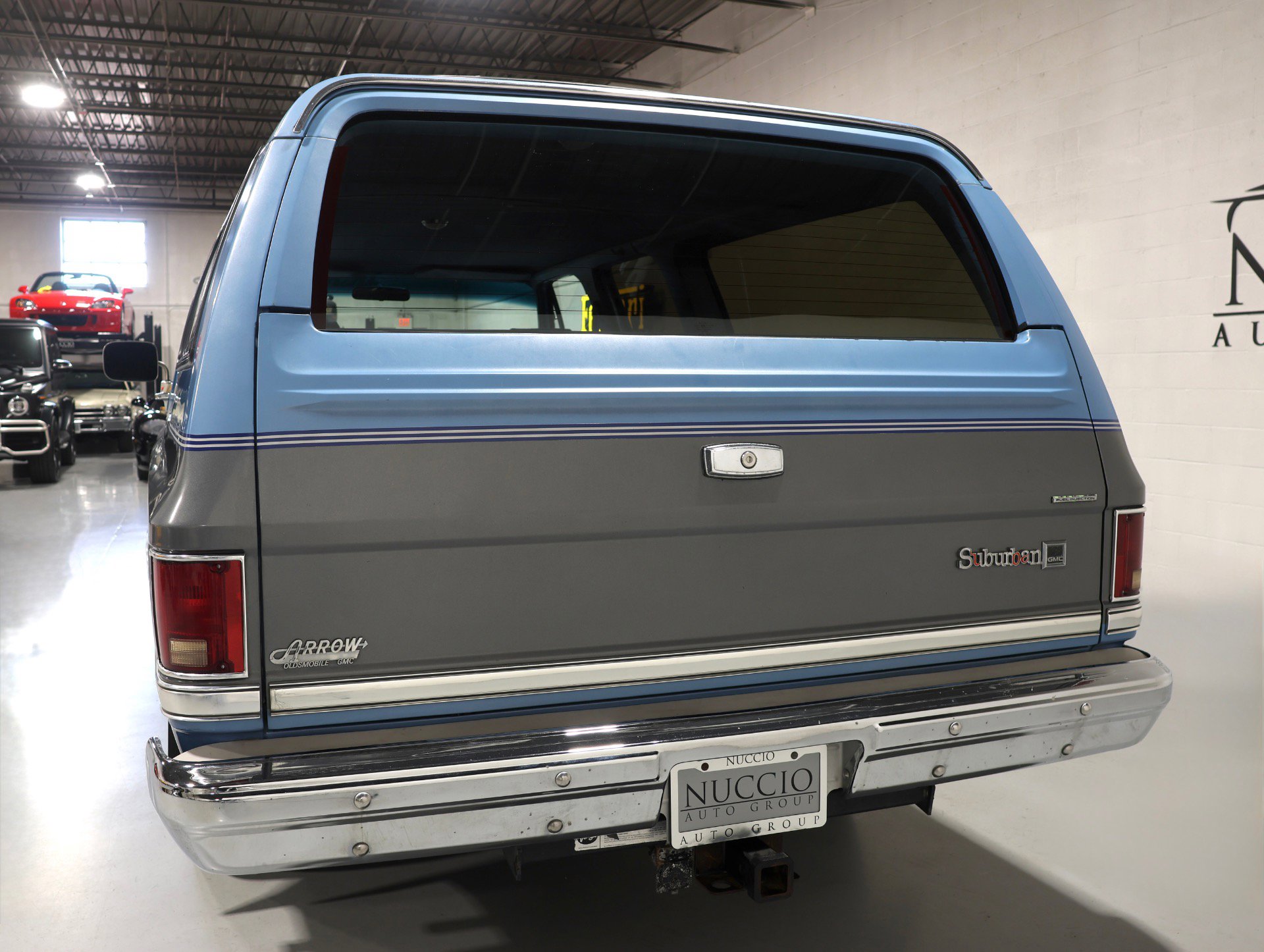 Used 1987 GMC Suburban 2WD image 32