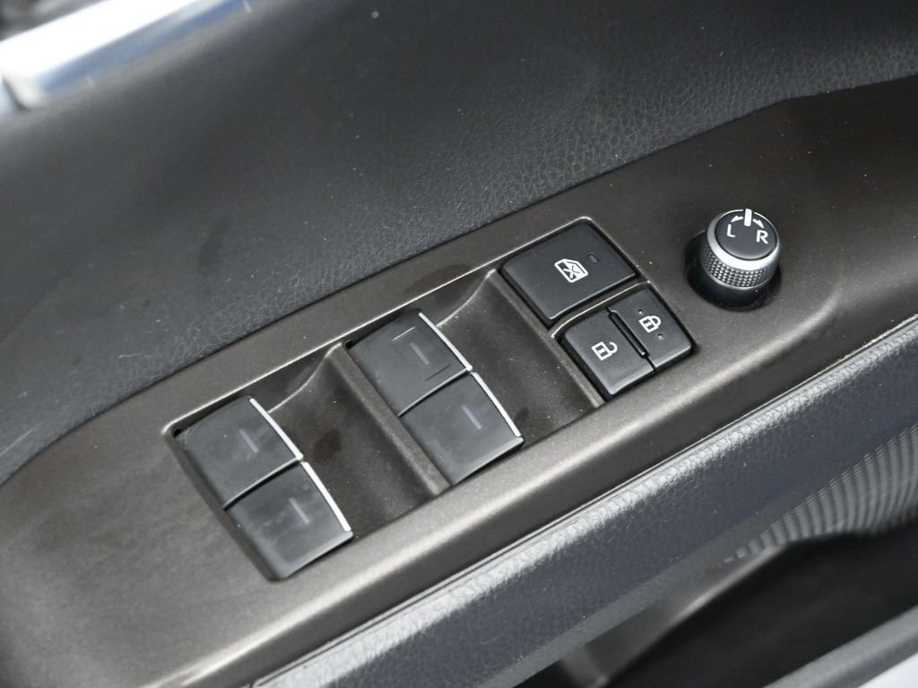 Used 2023 Toyota Camry XSE image 9