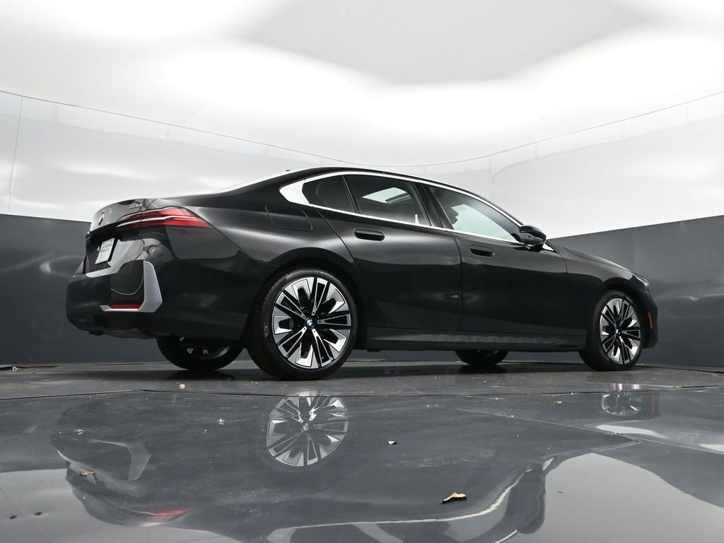 Certified 2025 BMW 530i xDrive image 42