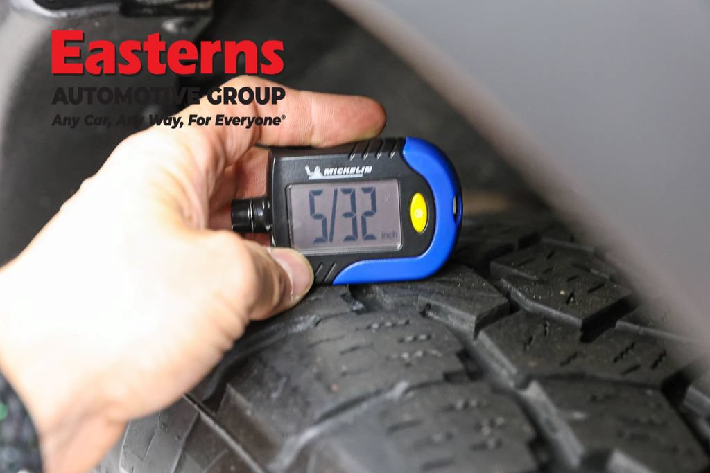 Used 2023 Nissan Pathfinder Rock Creek AWD/4WD image 35