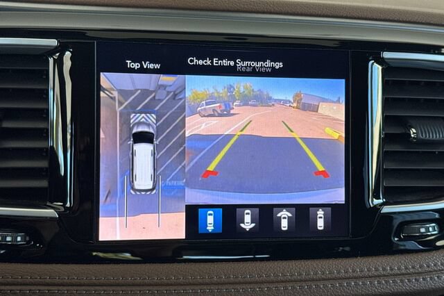 Used 2019 Chrysler Pacifica Limited w/ Advanced Safetytec Group FWD image 19