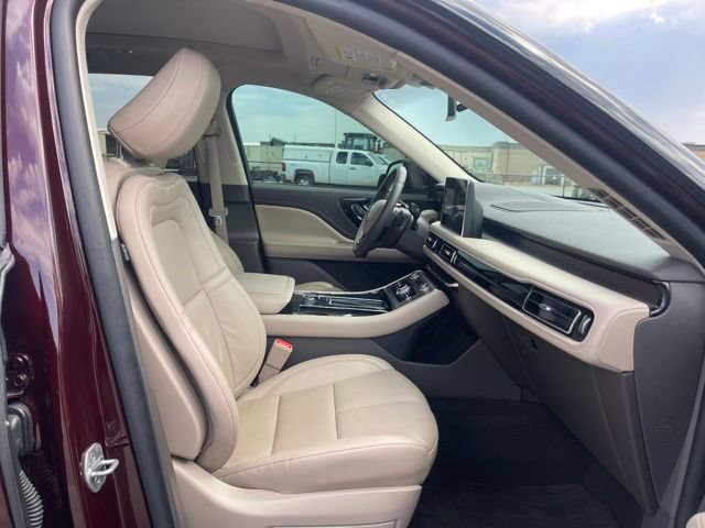 Used 2022 Lincoln Aviator Reserve AWD/4WD image 14