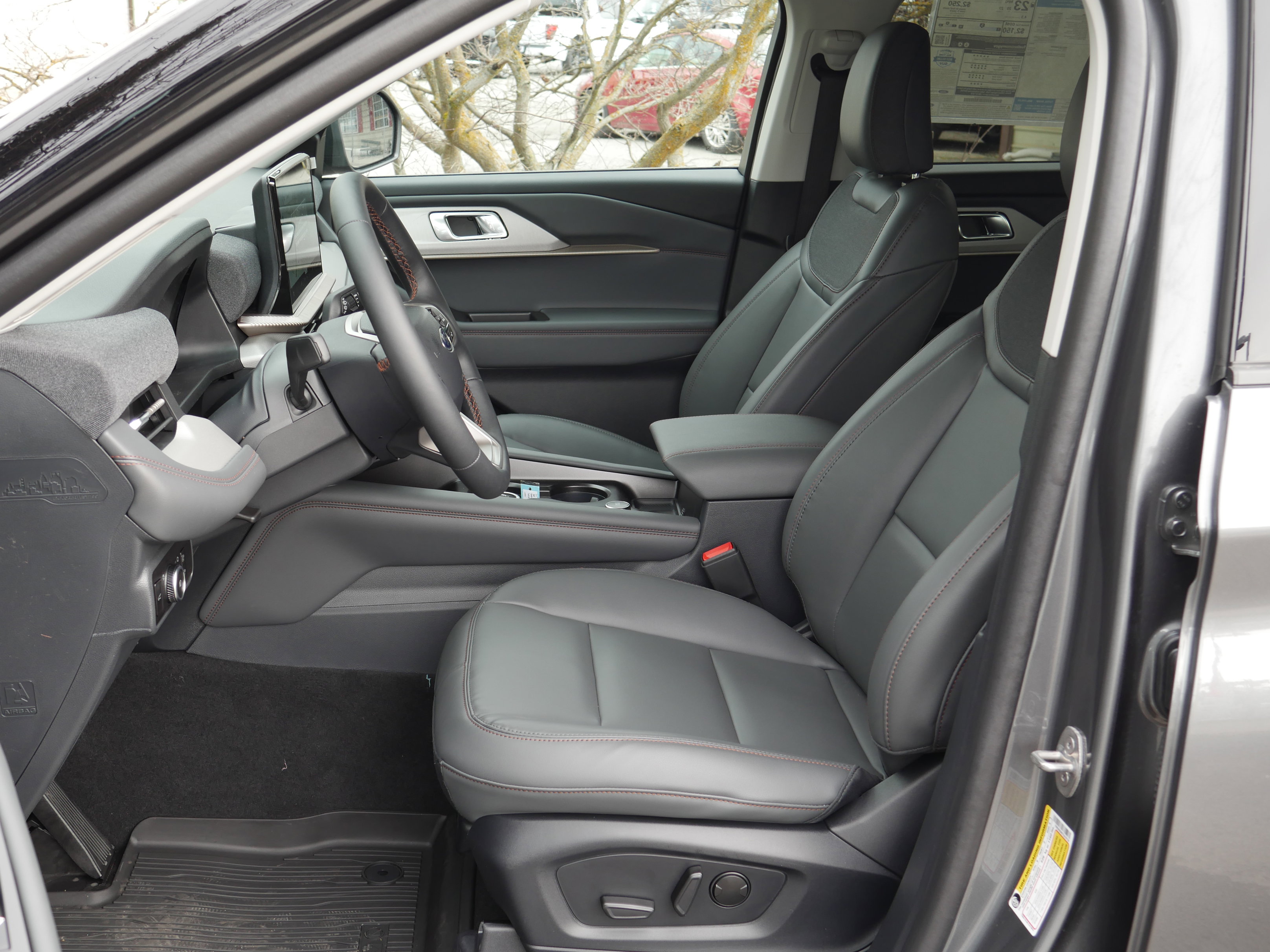 New 2026 Ford Explorer Active w/ Active Comfort Package image 10