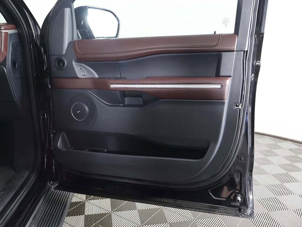 Used 2024 Ford Expedition Max Limited image 28