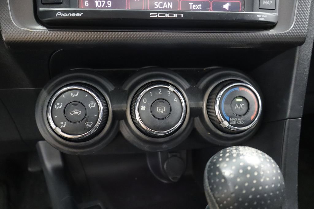 Used 2014 Scion tC FWD image 30
