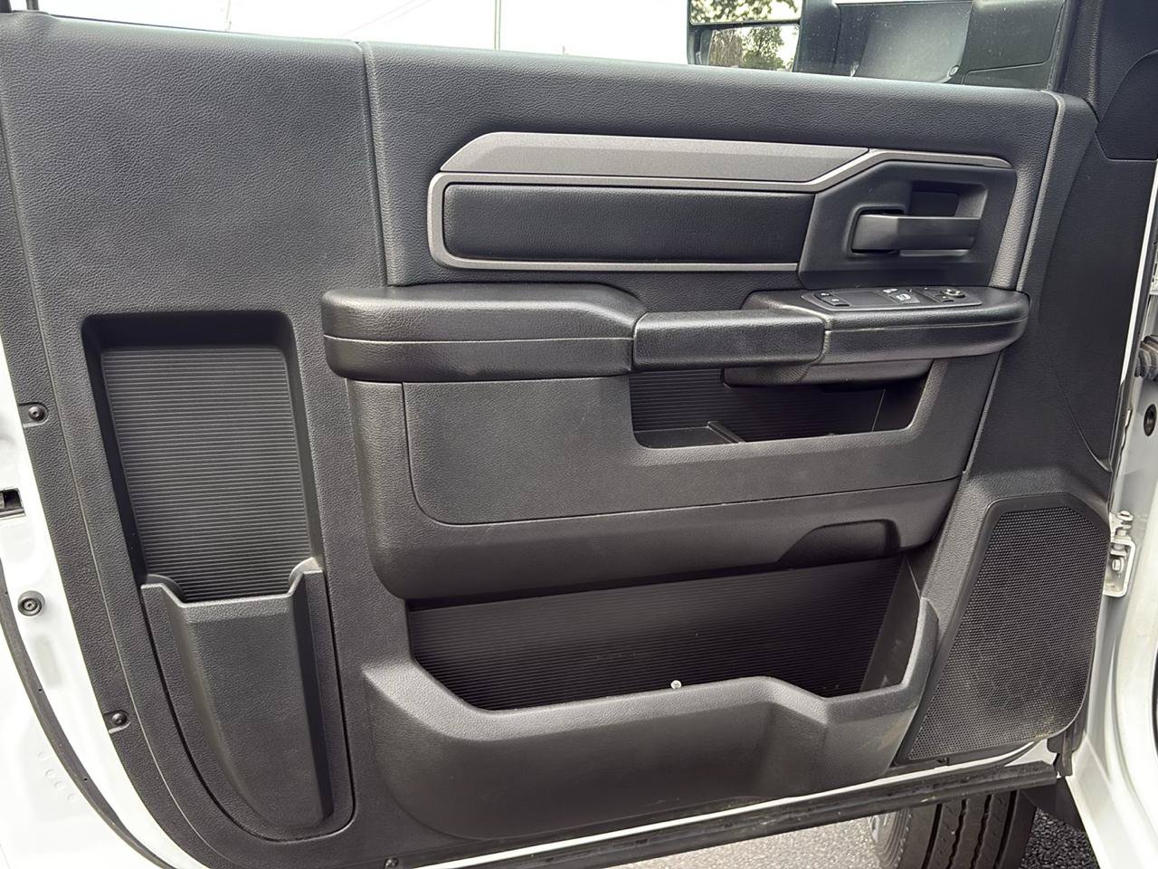 Used 2020 RAM 5500 Tradesman AWD/4WD image 14