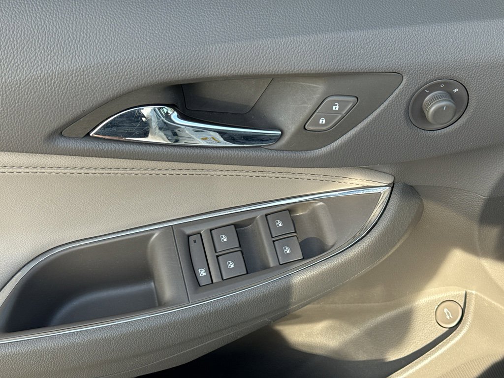 Used 2017 Chevrolet Cruze Premier image 10