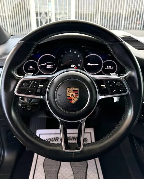 Used 2019 Porsche Cayenne AWD/4WD image 30