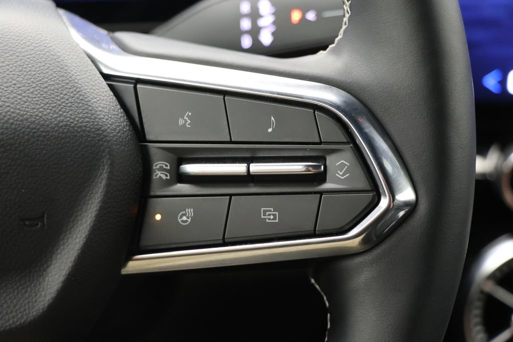Used 2025 Chevrolet Blazer EV LT AWD/4WD image 19