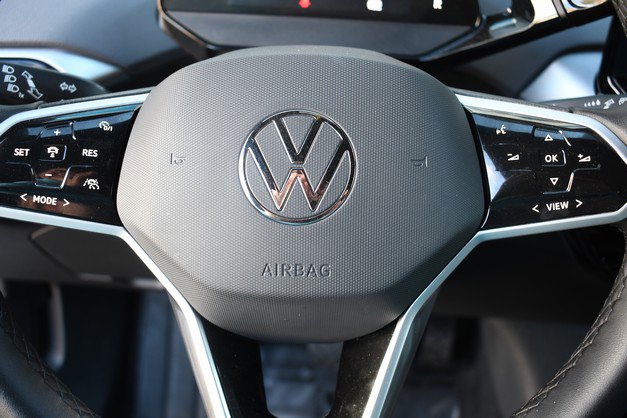 Used 2023 Volkswagen ID.4 Pro image 30