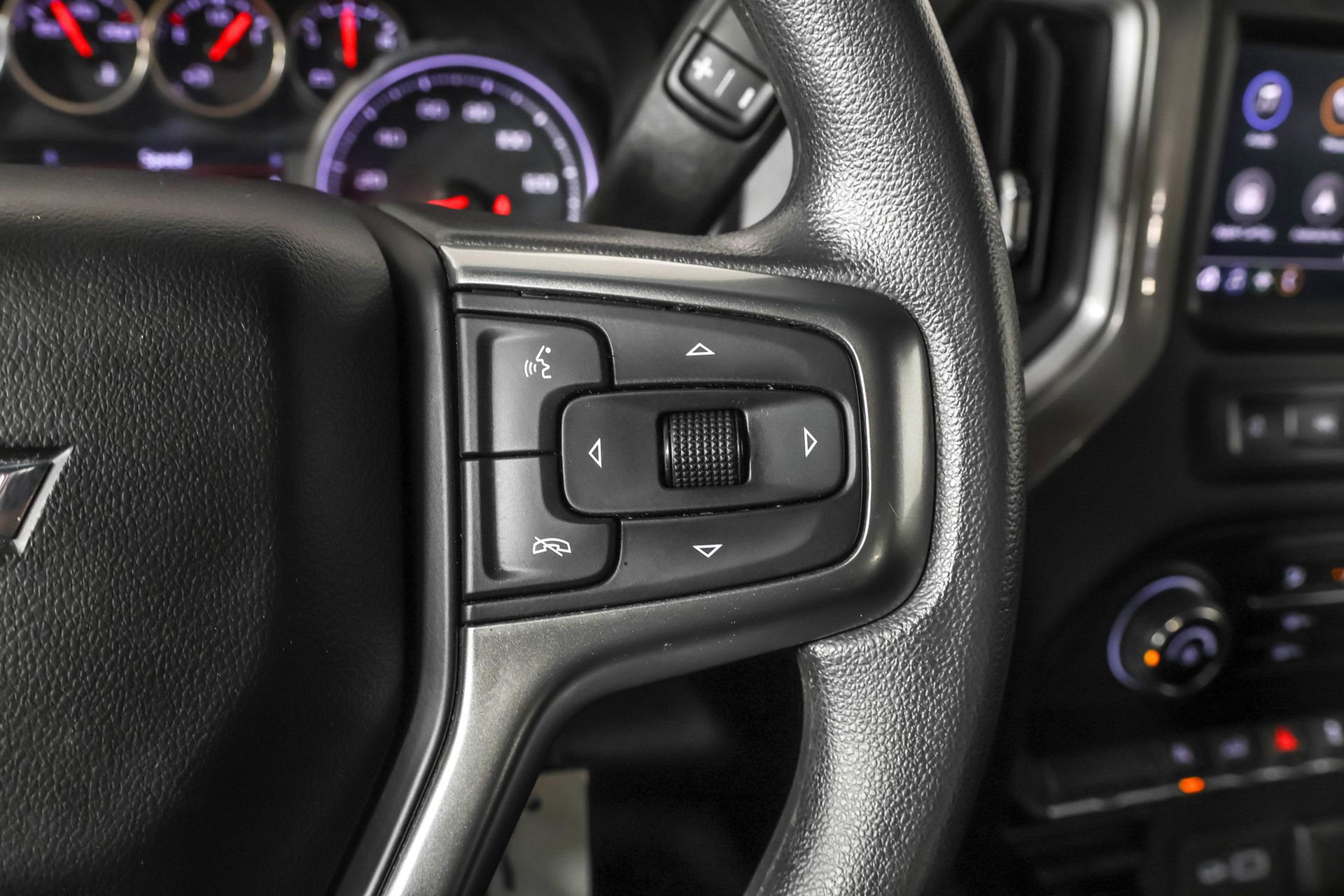 Used 2022 Chevrolet Silverado 1500 Custom w/ Safety Confidence Package image 31