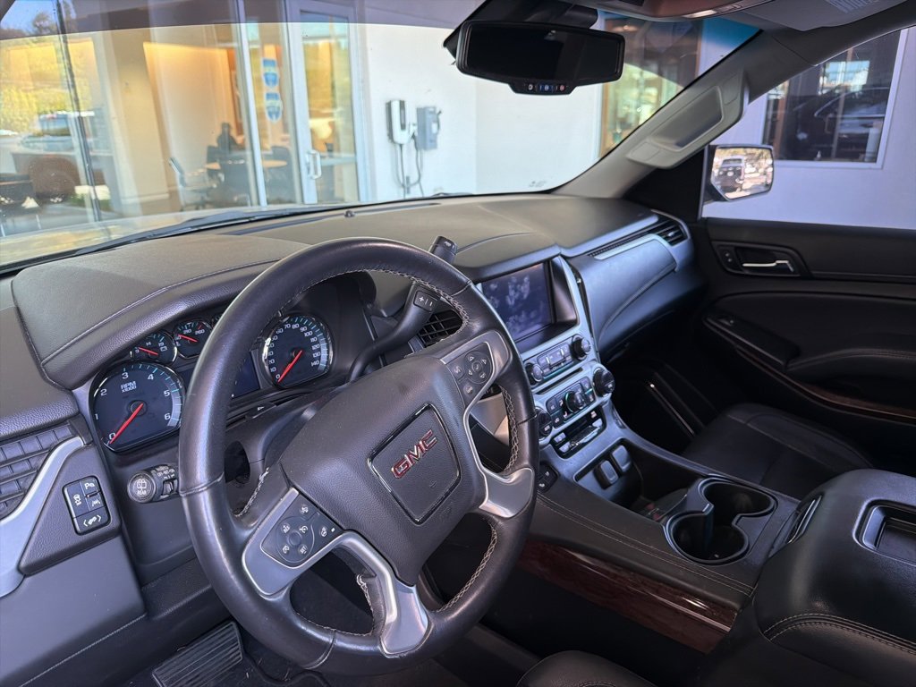 Used 2020 GMC Yukon XL SLT w/ Open Road Package image 5