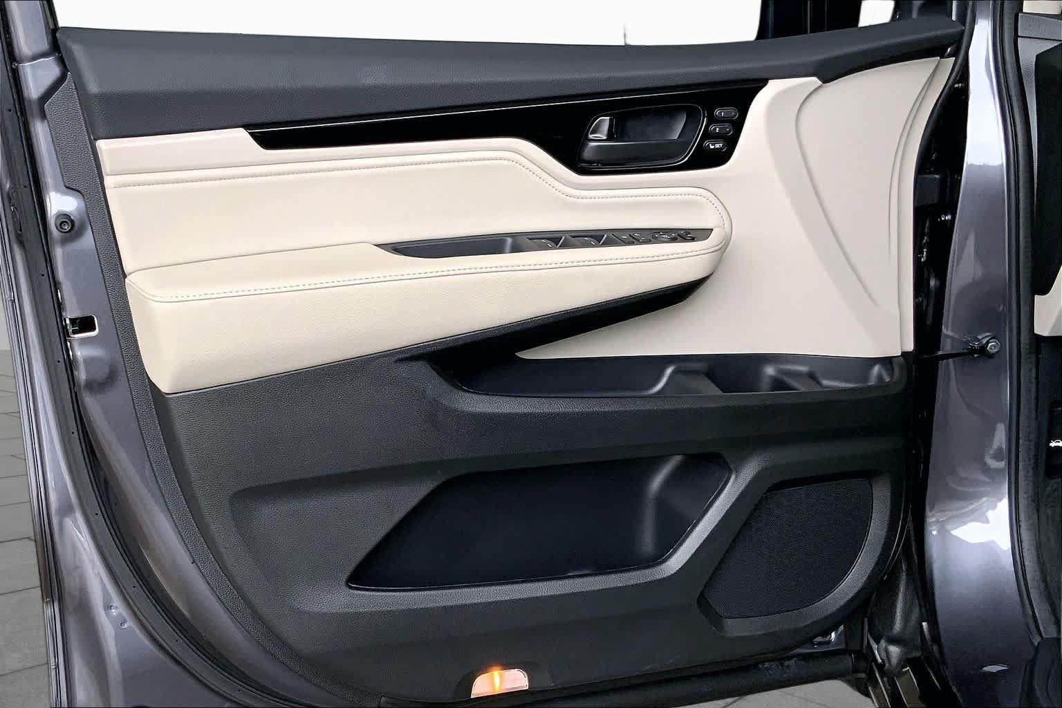 Used 2025 Honda Odyssey Touring image 22