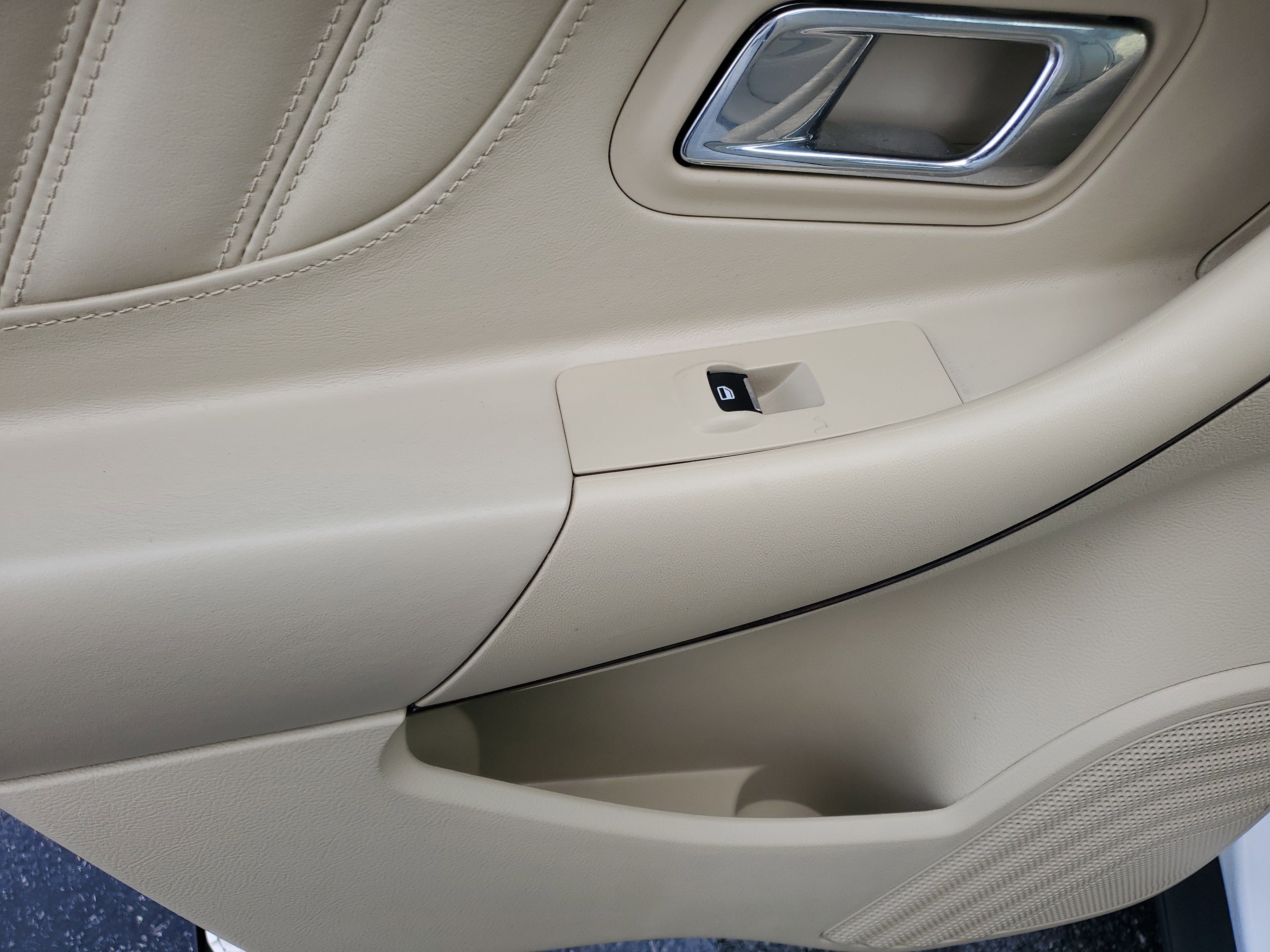 Used 2018 Ford Taurus Limited image 12