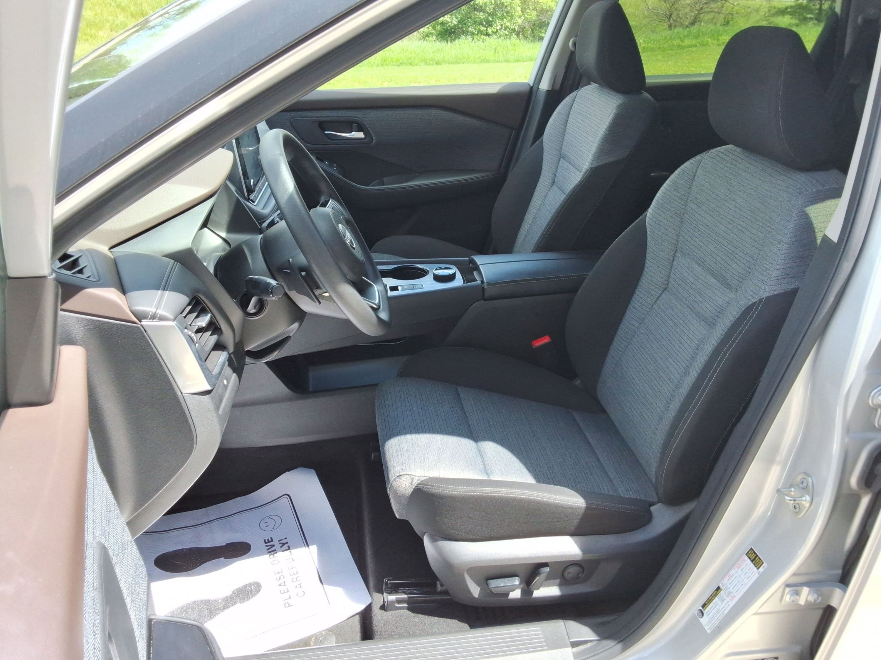Used 2023 Nissan Rogue SV AWD/4WD image 28